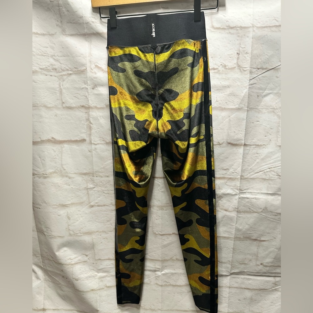 Ultracor leggings size‎ small camo